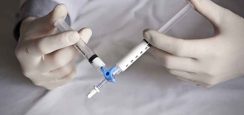 Escleroterapia com microespuma